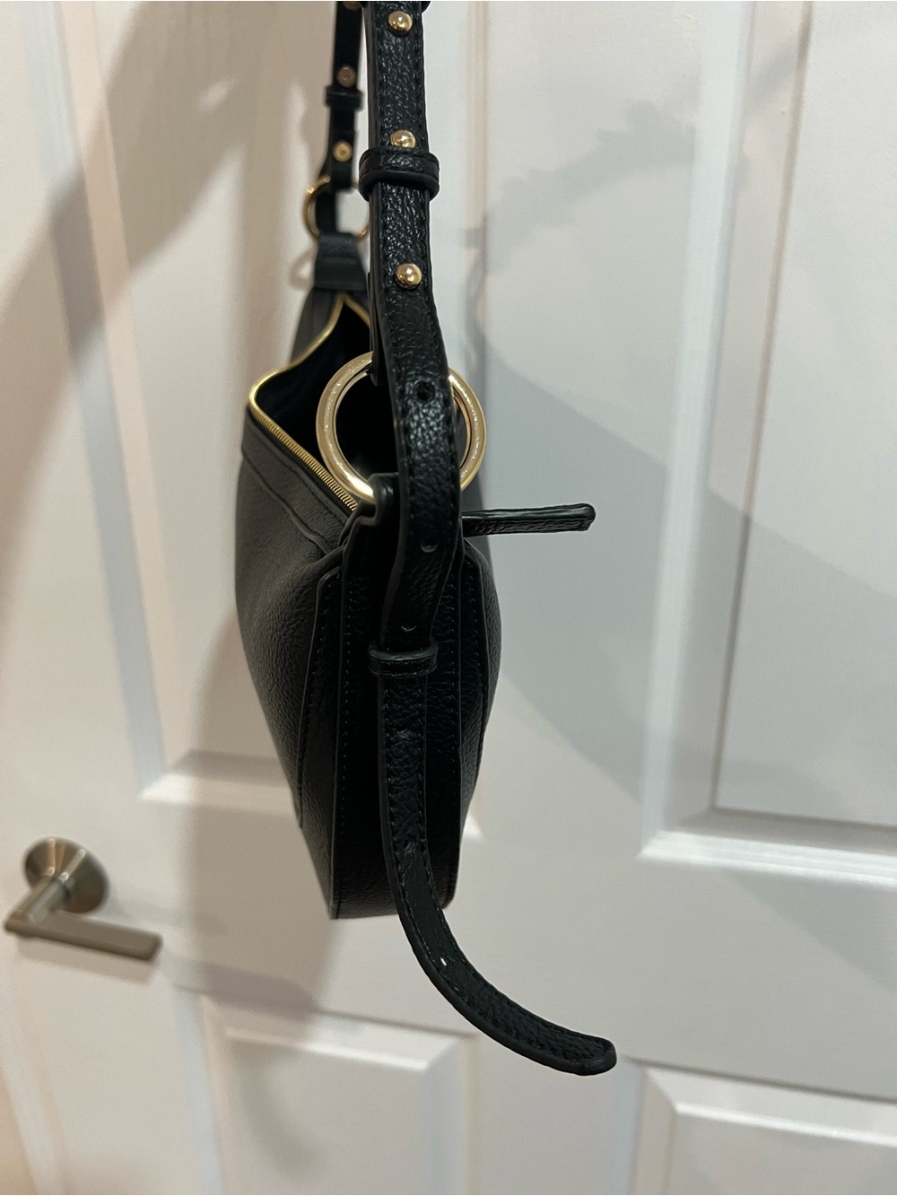 MNG Mango Black Shoulder Bag Gold Hardware Adjustable Strap Minimalist Y2K - Picture 4 of 6
